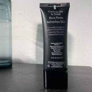 Bobbi Brown Makeup - Bobbi Brown Primer Plus Mattifier Bobbi Brown Makeup - Bobbi Brown Primer Plus Mattifier